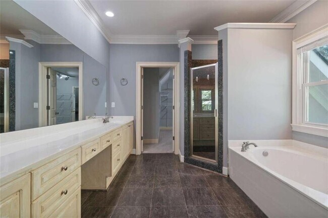 Building Photo - 1230 Old Home Pl Ct