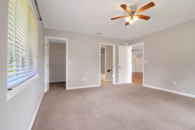 Building Photo - Spacious 4BR House in Citra