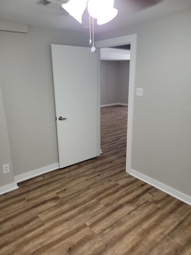 Building Photo - 6918 Irvington Blvd