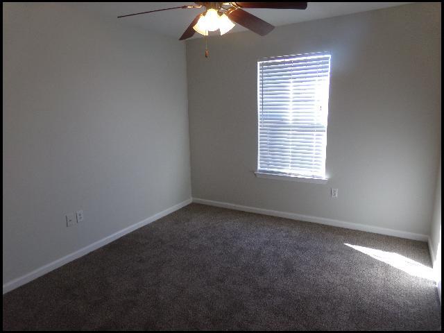 Building Photo - 13812 Hickory Glen Dr