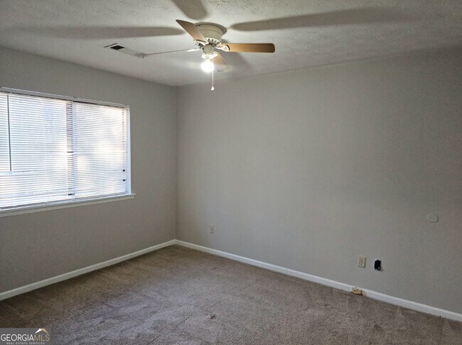 Building Photo - 8147 Flamingo Dr