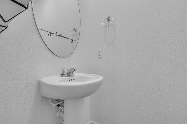 Building Photo - 2534 Blazing Star Dr