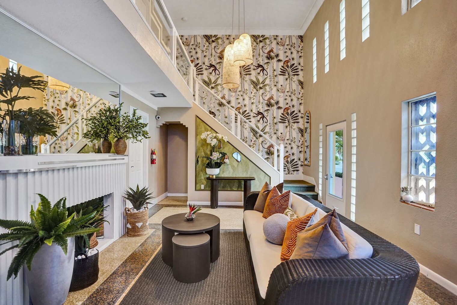 Building Photo - 101 Lucerne Ave