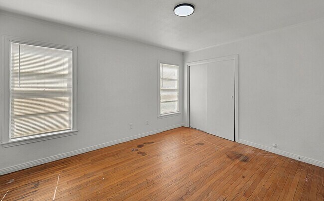 Building Photo - 3701 Parkwood St