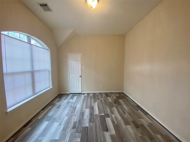 Building Photo - 21239 Rush Hollow Ct