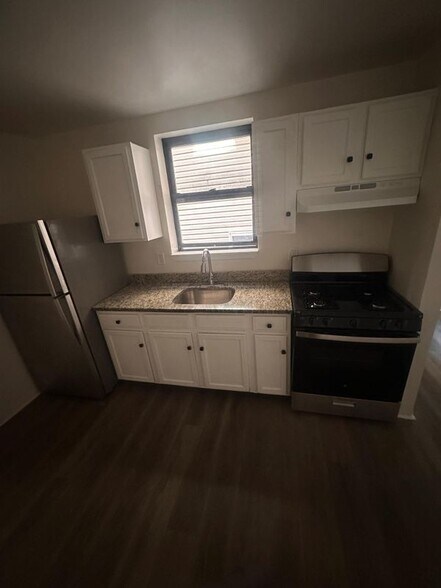 Building Photo - 16 Bergen Ave