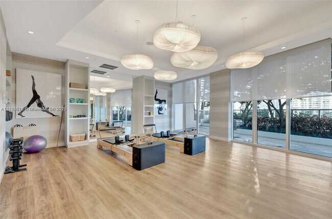 Building Photo - 4100 Island Blvd