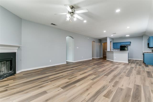 Building Photo - 815 Creekside Dr
