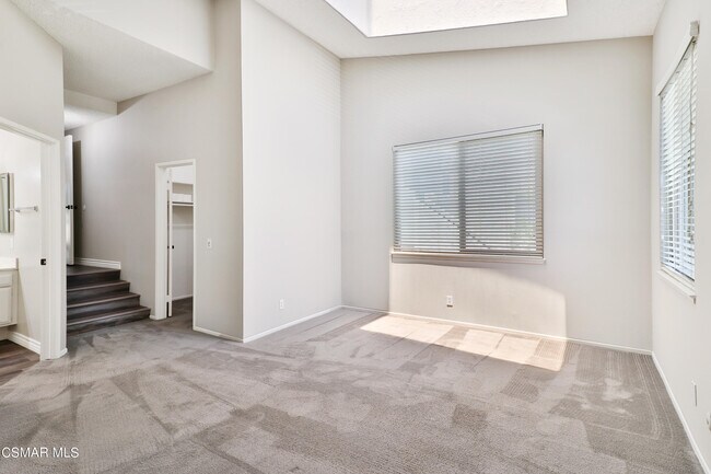 Building Photo - 3162 Darby St