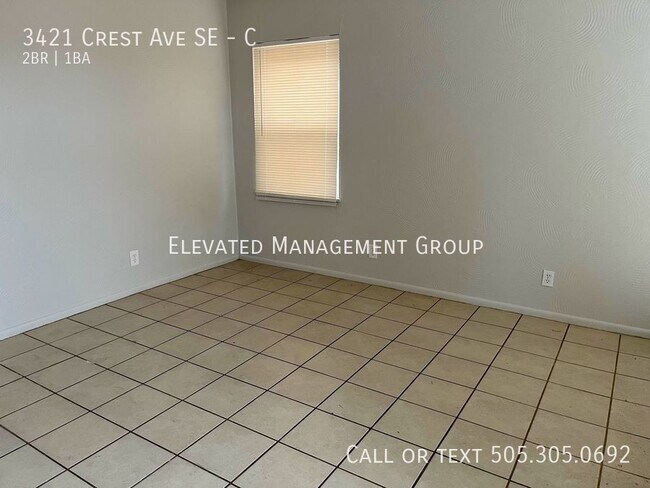 Building Photo - 2 bedroom, IMMEDIATE move in!