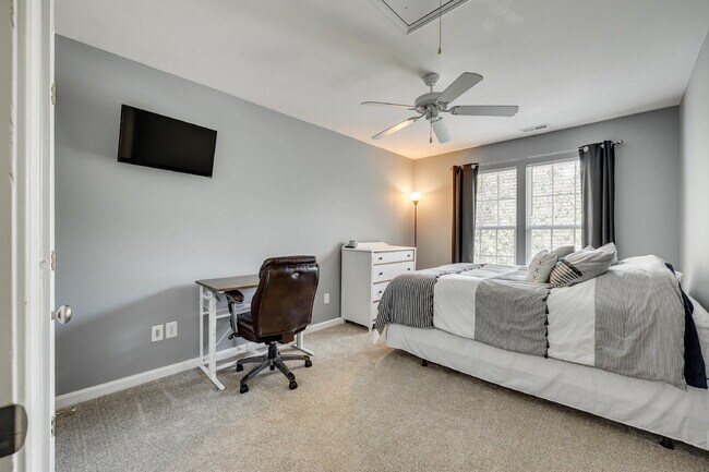 Building Photo - 928 Kite Dr