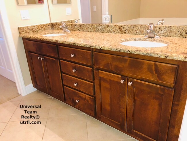 Building Photo - 13661 Julias Way