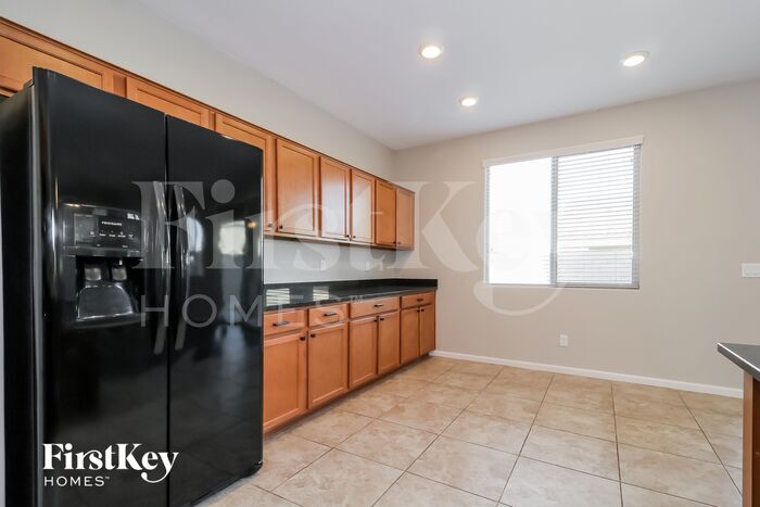 Building Photo - 250 N 199th Dr