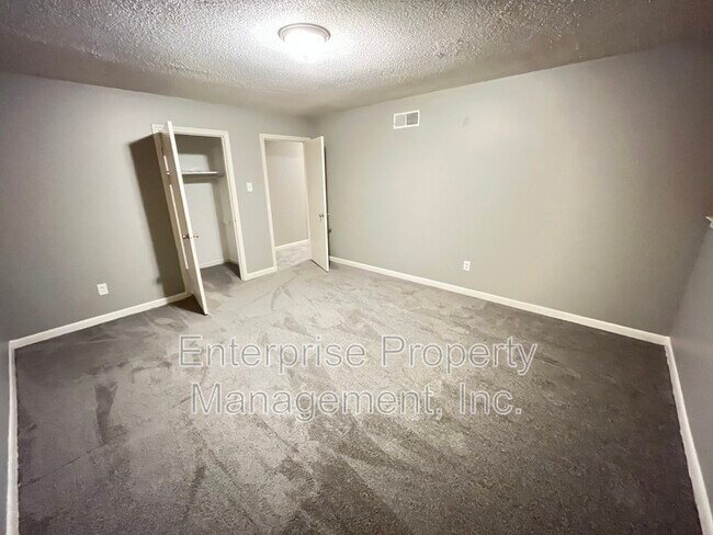 Building Photo - 1365 Garden Rd