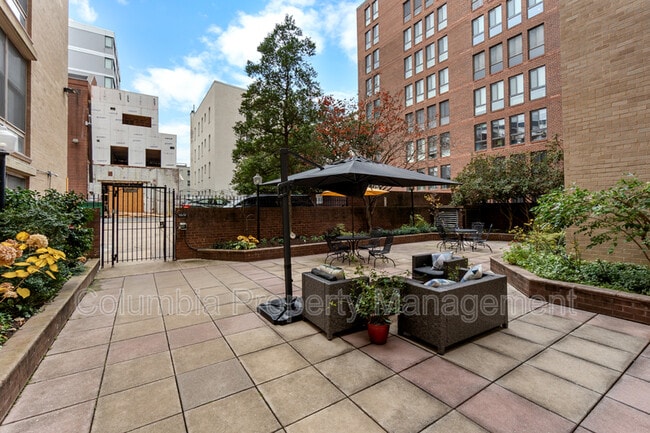 Building Photo - 1260 21st St NW