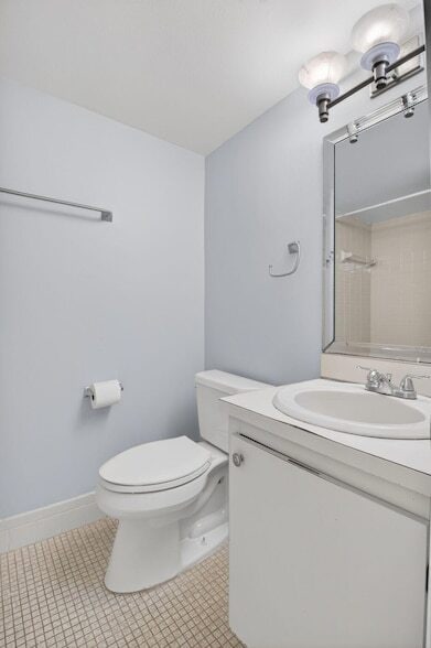 Building Photo - 7535 S Oriole Blvd