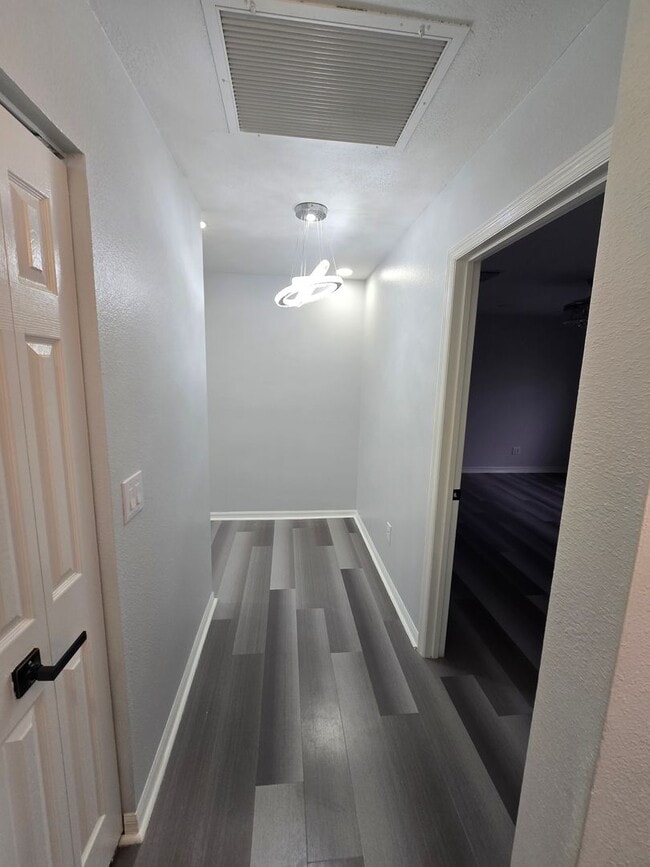 Building Photo - Stunning Fully Renovated Townhouse for rent in Land O' Lakes – Your Dream Home Awaits!