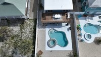 Building Photo - 5560 Palmetto St