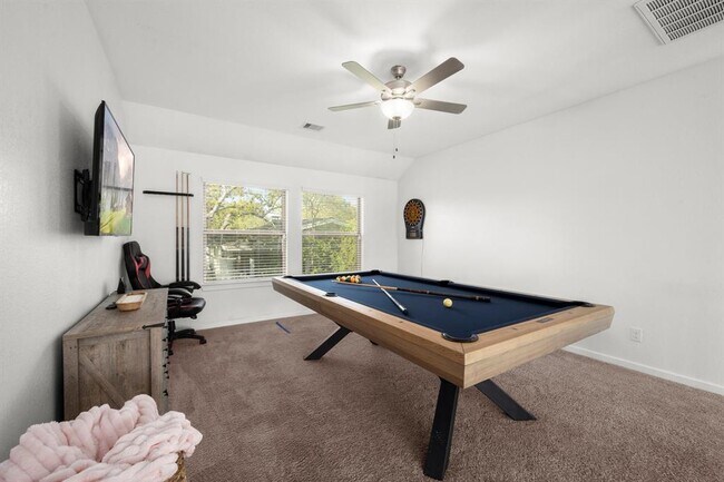 Building Photo - 9871 Twin Shores Dr