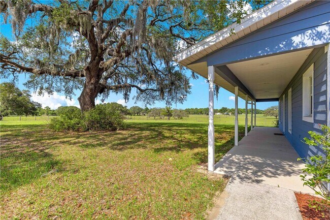Building Photo - 3/2 Farm Home on 18.25 acres