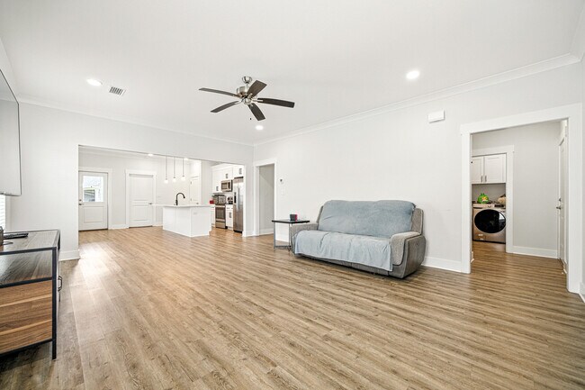 Building Photo - 228 Speckled Trout Ln N
