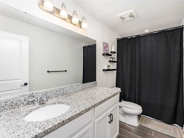 Building Photo - 13532 Palmera Vista Dr