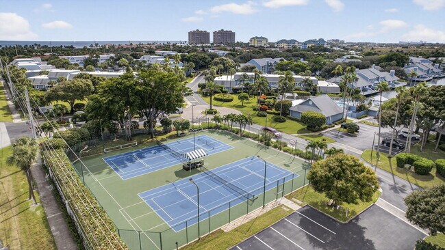 Building Photo - 108 Ocean Dunes Cir