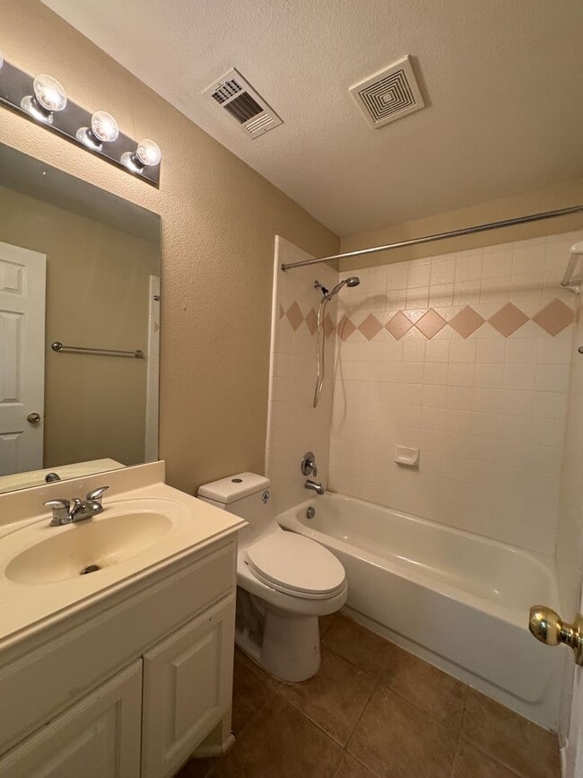 Building Photo - 20502 Wild Springs Dr