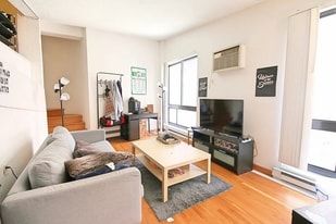 Building Photo - 12 Stoneholm St