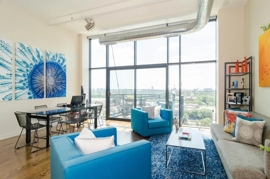 Building Photo - 1224 W Van Buren St