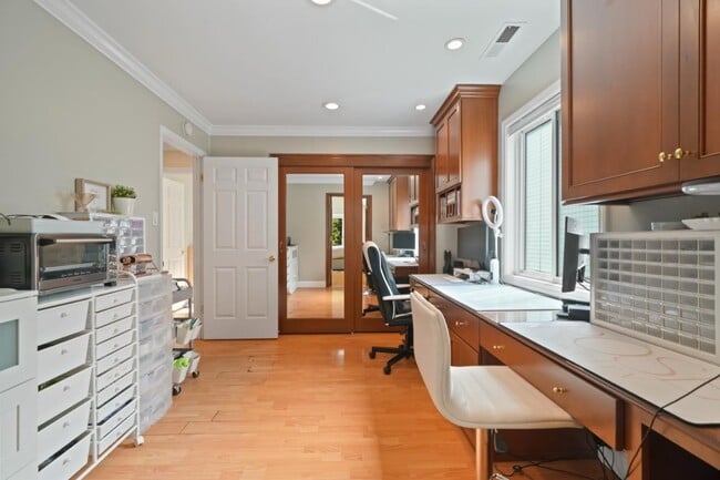 Building Photo - 3172 Morris Dr