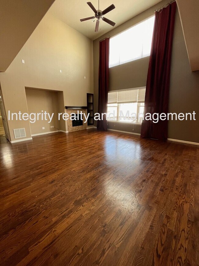 Building Photo - 4 Bed/3 Bath, 3,550 Sqft -1057 Clear Sky Way Castle Rock, CO 80109