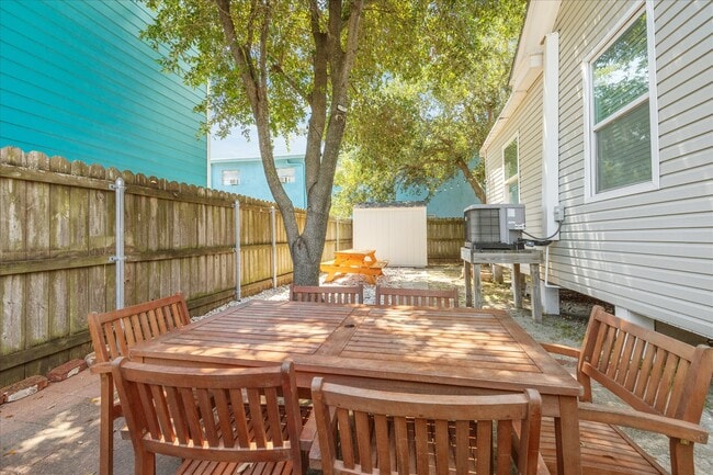 Building Photo - 1213 55th St