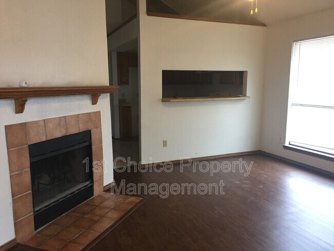 Building Photo - 7332 Blackthorn Dr