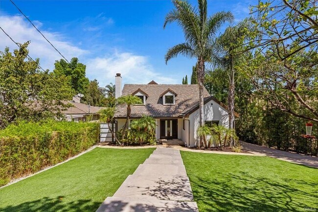 Building Photo - 15221 Valley Vista Blvd