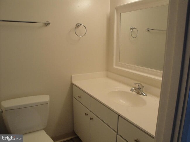 Building Photo - 8370 Greensboro Dr