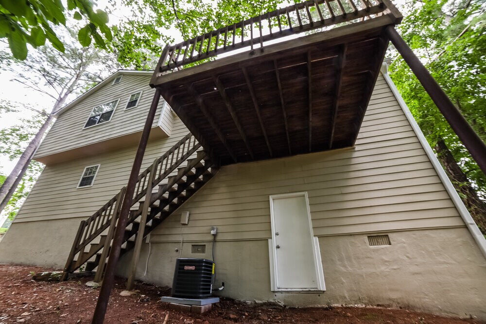 Building Photo - 6245 Pembroke Way