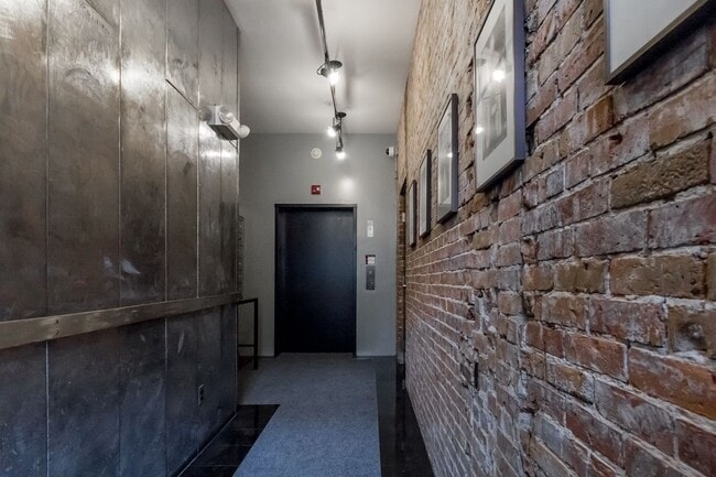 Building Photo - ALL UTILITIES INCLUDED - Furnished Downtown Portland, ME Condo w/ Parking, In-Unit Laundry, Priva...