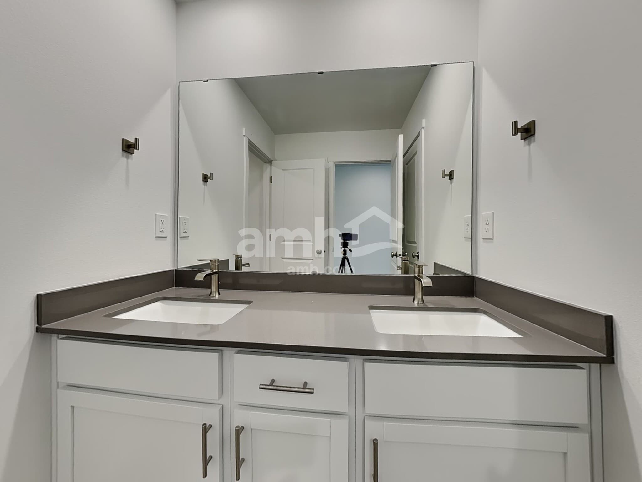 Building Photo - 7622 Brenden St SW