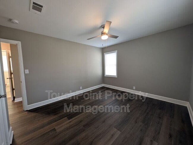 Building Photo - 716 Stonewall Ct