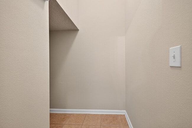 Building Photo - Gated Community