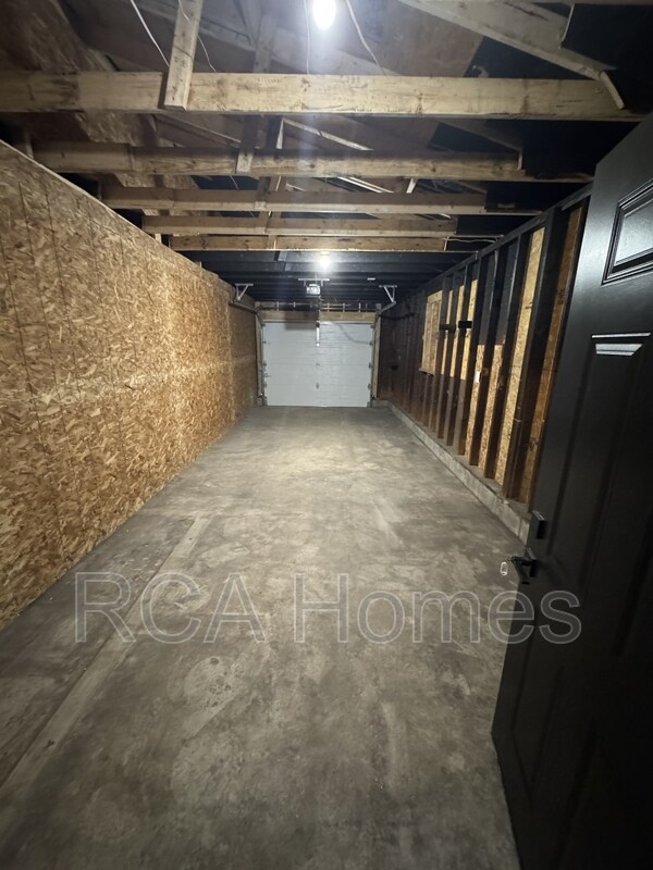 Building Photo - 18 N Gray St