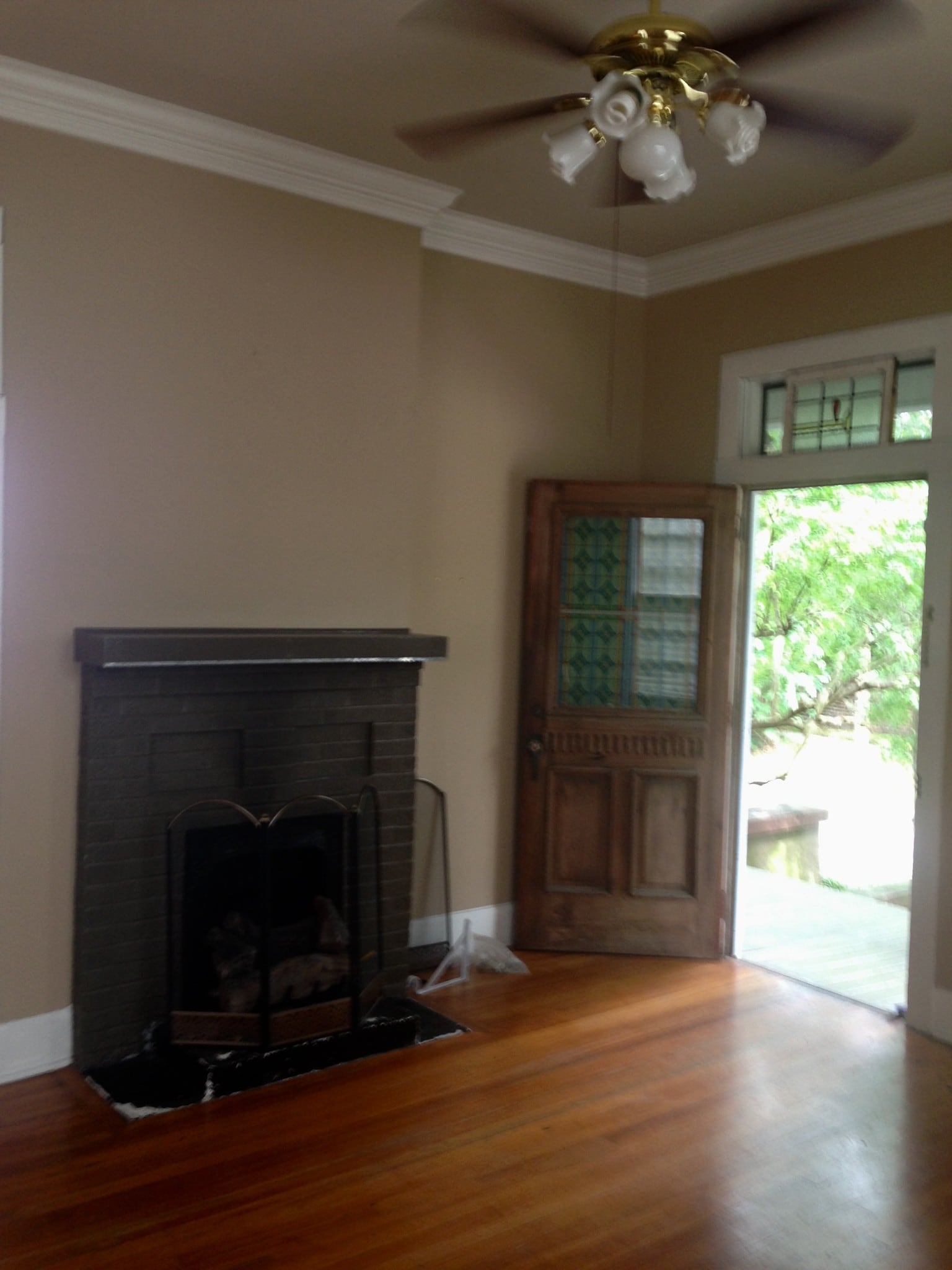 Front door entryway - 746 Europe St