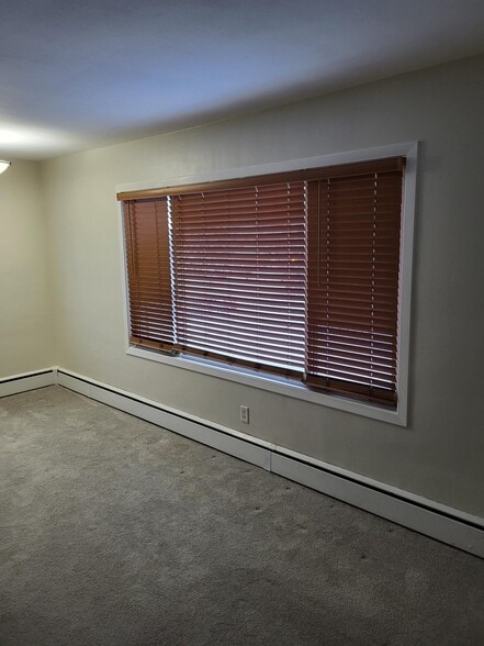 Building Photo - 1301 Jewel Ct