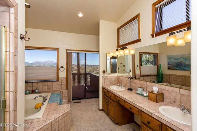 Building Photo - 1109 Northwood Loop