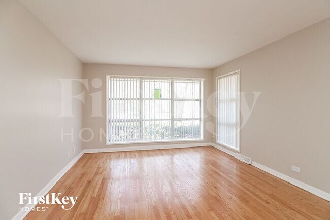 Building Photo - 14621 Dorchester Ave