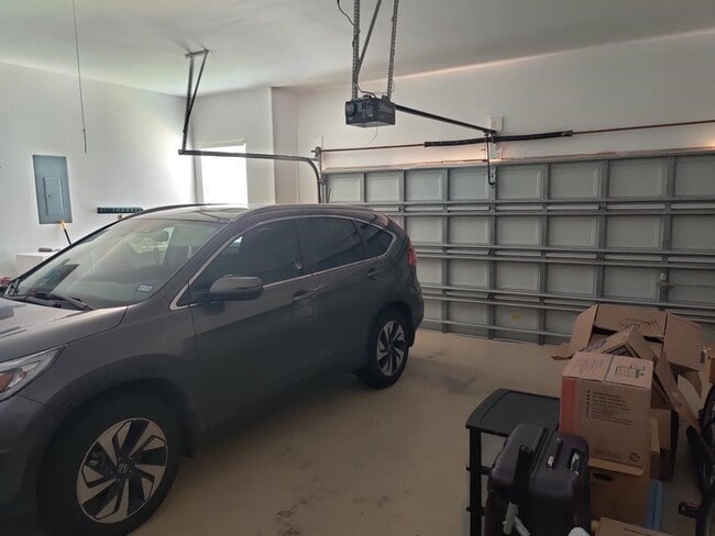 Building Photo - 13401 Indigo Sands Dr