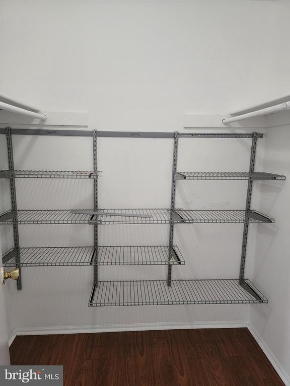 Building Photo - 182 Scobee Ln