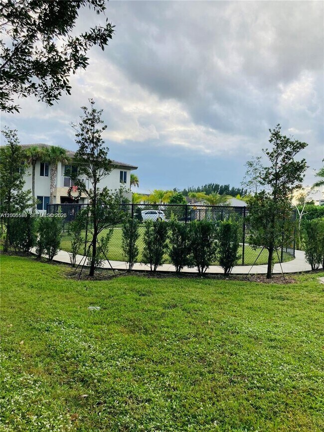 Building Photo - 640 Pioneer Way