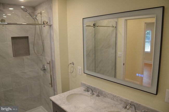 Building Photo - 9012 Paddock Ln